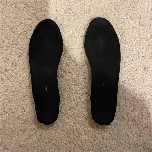 Yeezy 350 v2 main image 4